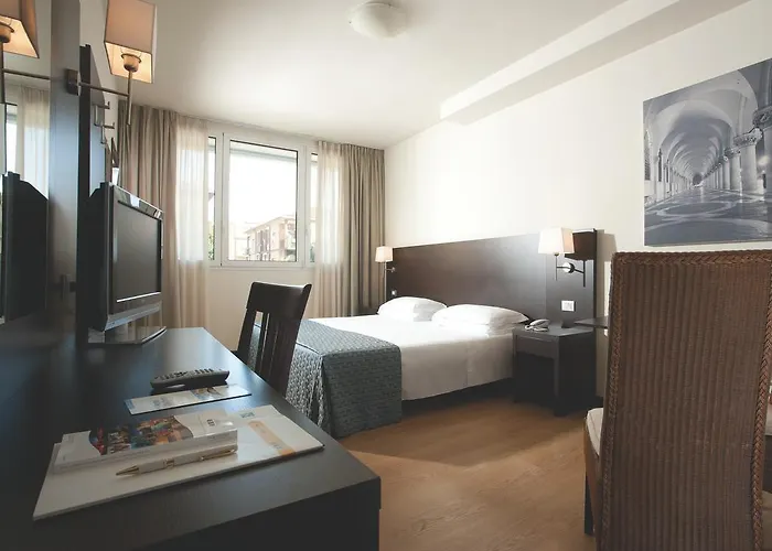 Delfino Venezia 4*