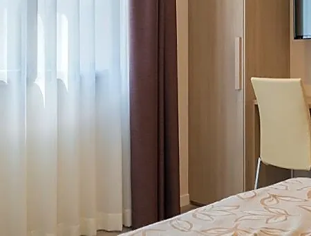 מלון Delfino Venezia 4*